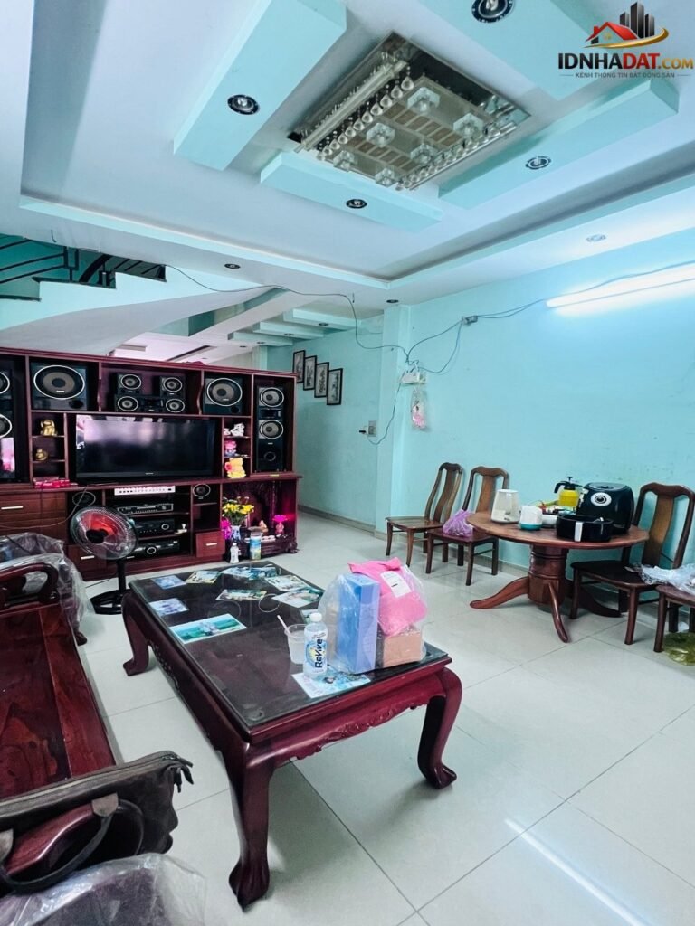 [Đánh Giá Bất Động Sản Sổ Đỏ] Nhà Mặt Tiền 100m2 Đối Diện Vạn Phúc City, Quận 12, Hồ Chí Minh – Pháp Lý Sổ Đỏ Rõ Ràng