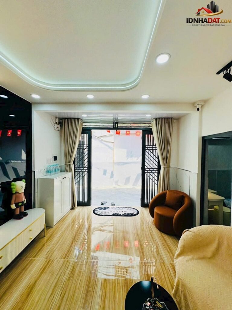 [Đánh Giá Bất Động Sản Sổ Đỏ] Nhà phố lô góc 30m2, Đường Lê Hoàng Phái, Gò Vấp – Pháp lý sổ đỏ rõ ràng