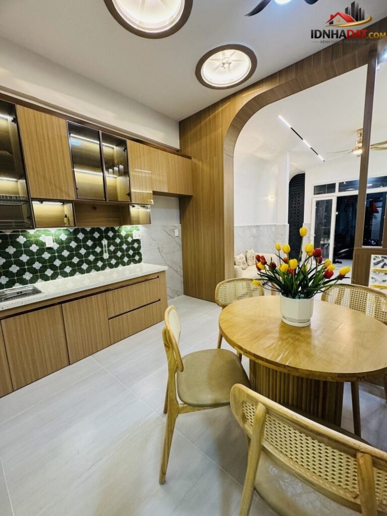 [Đánh Giá Bất Động Sản Sổ Đỏ] Nhà phố thổ cư có sổ đỏ tại Đường Lãnh Binh Thăng, Quận 11 – Vị trí thuận lợi, pháp lý rõ ràng