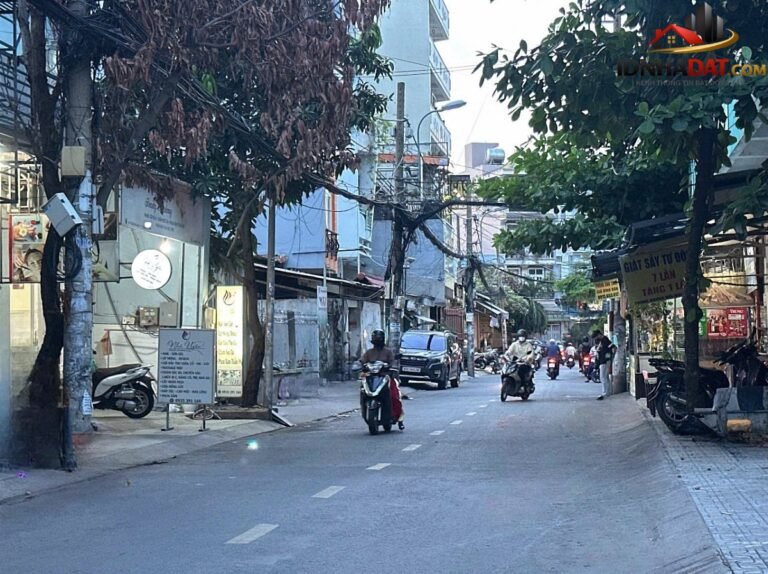 [Đánh Giá Bất Động Sản Sổ Đỏ] Bán Căn Hộ Chung Cư Dịch Vụ Trên Đường Trần Bá Giao, Gò Vấp – Vị Trí Đắc Địa, Pháp Lý Hoàn Chỉnh