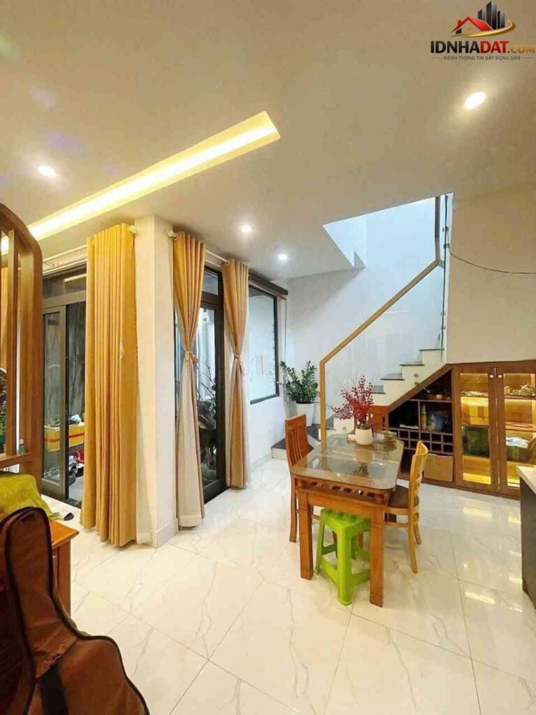 [Review Nhà Đất Sổ Đỏ] Nhà Phố 2 Tầng Tại Phường Thạc Gián, Quận Thanh Khê – Đà Nẵng, Sổ Đỏ Rõ Ràng, Giá 3.25 Tỷ