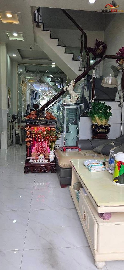 [Đánh Giá Bất Động Sản Sổ Đỏ] Nhà phố 4 tầng tại Hẻm 4m Hồng Bàng, Quận 11, Sổ đỏ chính chủ