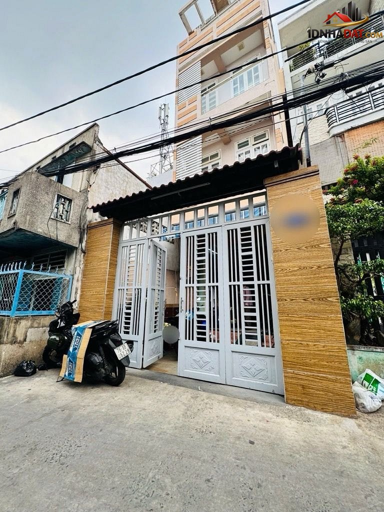 [Đánh Giá Bất Động Sản Sổ Đỏ] Nhà phố 5 tầng tại Bình Đông, Quận 1 với sổ hồng riêng, giá 13 tỷ