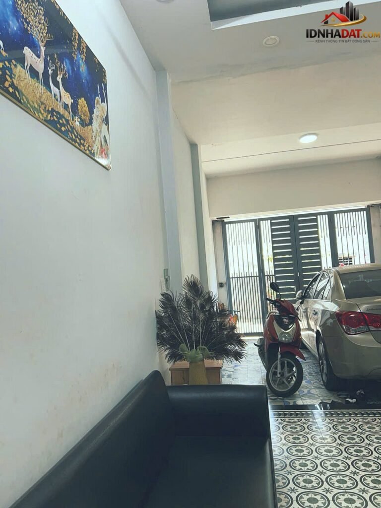[Đánh Giá Bất Động Sản Sổ Đỏ] Nhà mặt tiền 182 Tăng Nhơn Phú A, Quận 9: Pháp lý rõ ràng, vị trí thuận lợi
