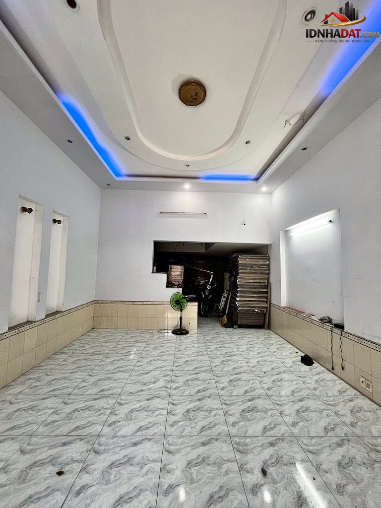 [Review Nhà Đất Sổ Đỏ] Nhà phố 3 tầng tại Đường Mã Lò, Bình Tân với sổ đỏ rõ ràng và vị trí đắc địa