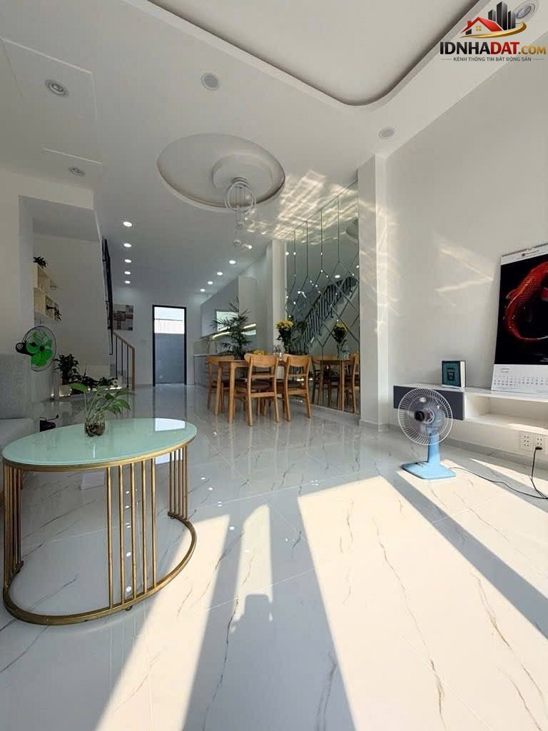[Đánh Giá Bất Động Sản Sổ Đỏ] Nhà phố 3 tầng quận 12, 60m2, sổ đỏ, giá nhỉnh 5 tỷ