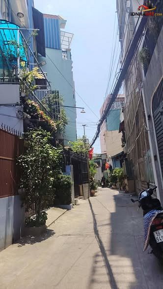 [Đánh Giá Bất Động Sản Sổ Đỏ] Nhà phố 40m2 tại Đường Quốc Lộ 13, Quận Bình Thạnh – Pháp lý Sổ Đỏ, Kết cấu 2 Lầu
