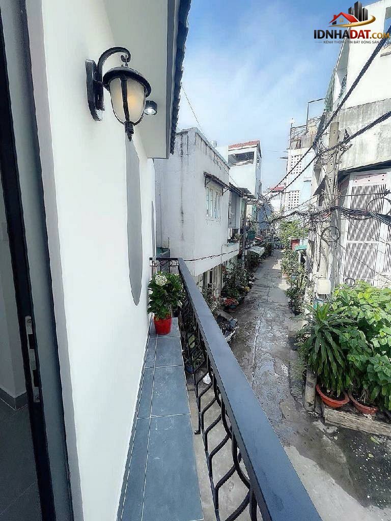 [Review Nhà Đất Sổ Đỏ] Nhà phố 3 tầng sổ đỏ, vị trí đắc địa tại Tân Bình, Hồ Chí Minh