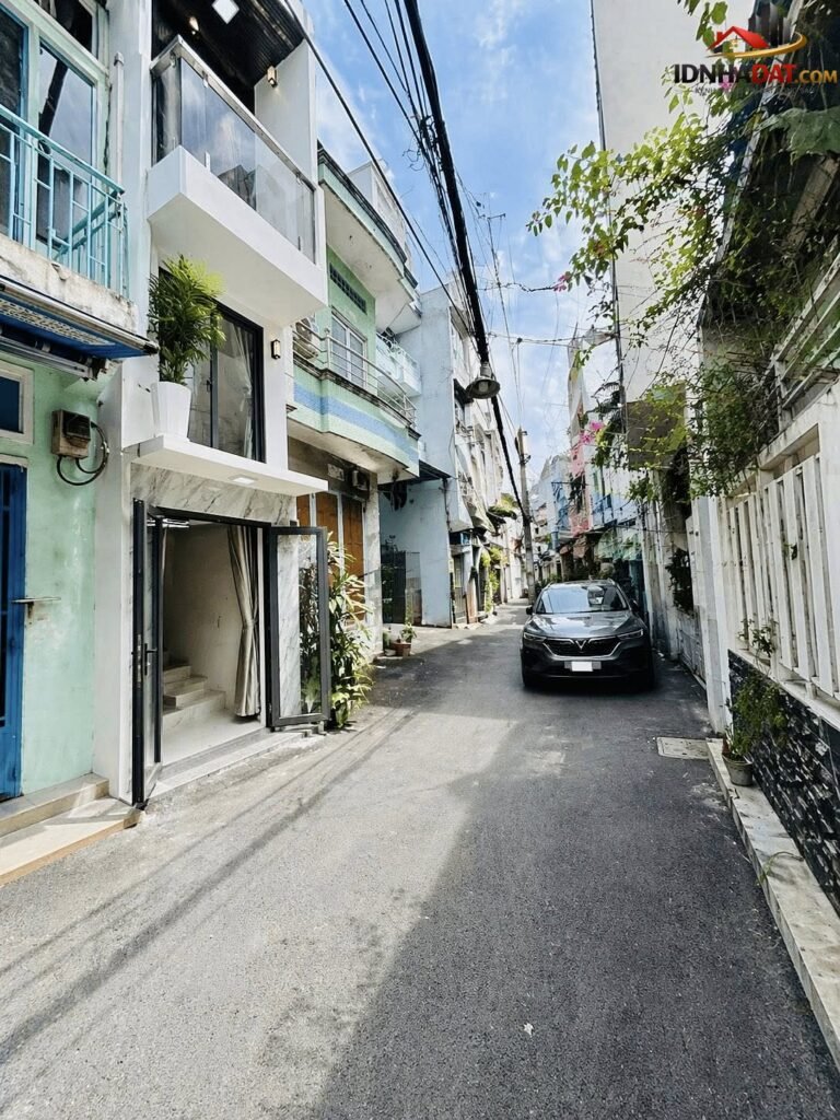 [Đánh Giá Bất Động Sản Sổ Đỏ] Nhà Mặt Phố Quận Tân Bình, TP.HCM: Vị Trí Chiến Lược Gần Bàu Cát, Pháp Lý Sổ Đỏ
