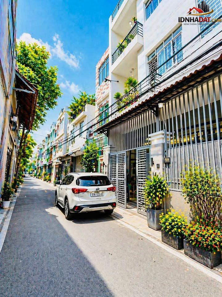 [Đánh Giá Bất Động Sản Sổ Đỏ] Nhà phố 3 tầng 66m² đối diện công viên tại Tân Phú, Hồ Chí Minh