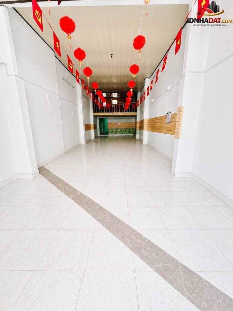 [Đánh Giá Bất Động Sản Sổ Đỏ] Nhà cấp 4 76m2 gần chợ Tân Hương, vị trí đắc địa tại Tân Phú, TP.HCM