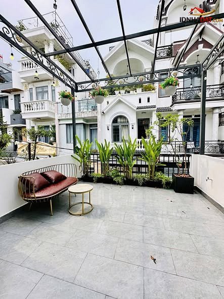 [Đánh Giá Bất Động Sản Sổ Đỏ] Nhà phố 4 tầng tại Phường 10, Quận Tân Bình, TP.HCM – Vị trí thông thoáng, pháp lý rõ ràng