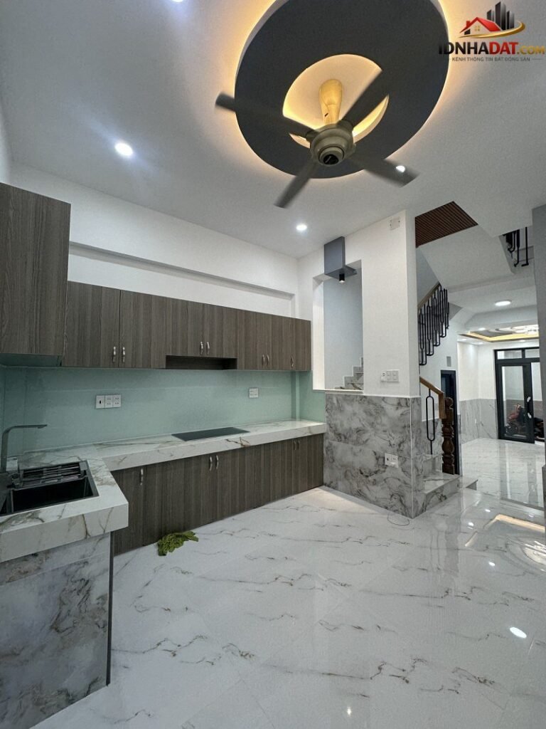 [Review Nhà Đất Sổ Đỏ] Bán nhà phố 4 lầu tại Thành Thái, Quận 10 – HCM, sổ đỏ đầy đủ, giá 11.8 tỷ