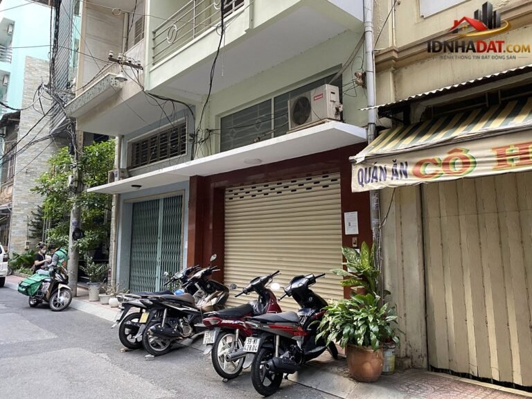 [Đánh Giá Bất Động Sản Sổ Đỏ] Nhà phố thổ cư có sổ đỏ tại Quận 1, Hồ Chí Minh – Vị trí đắc địa, khai thác tốt