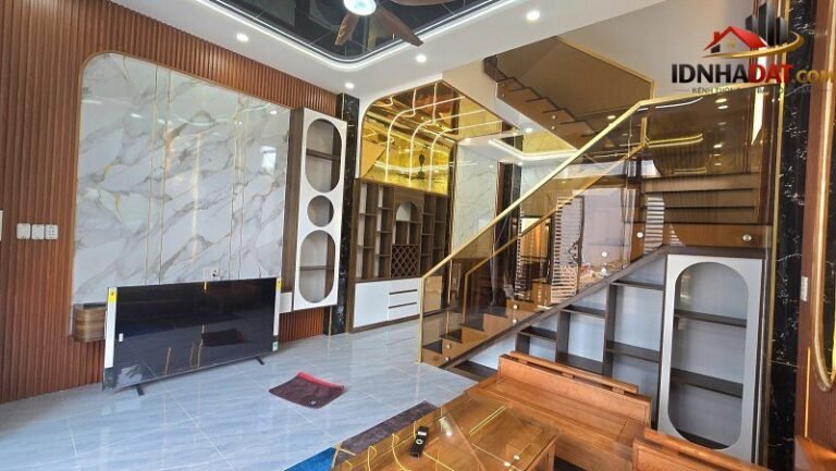 [Đánh Giá Bất Động Sản Sổ Đỏ] Nhà phố 4 tầng góc 2 mặt thoáng tại Bình Chiểu, Thủ Đức – Pháp lý rõ ràng, vị trí thuận lợi