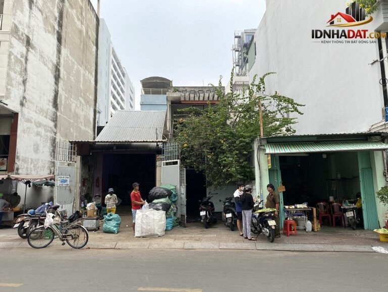 [Đánh Giá Bất Động Sản Sổ Đỏ] Nhà mặt tiền Đề Thám, Quận 1: Vị trí đắc địa, sổ đỏ rõ ràng