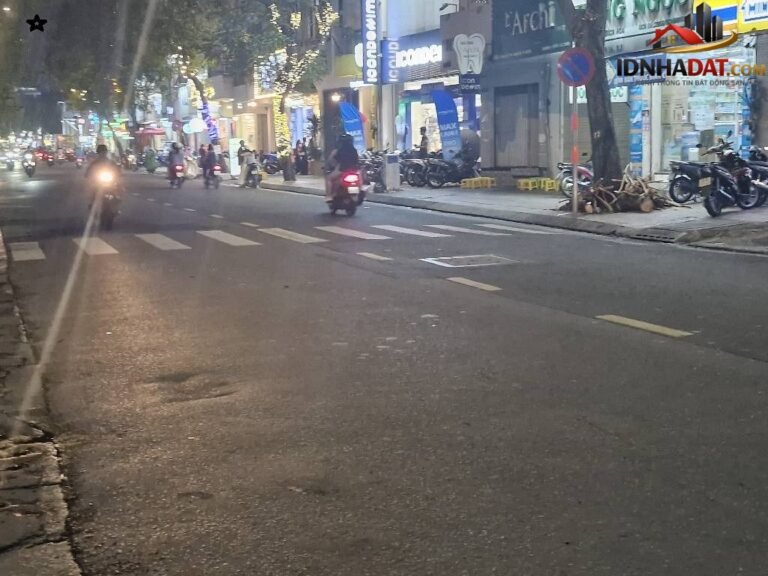 [Đánh Giá Bất Động Sản Sổ Đỏ] Nhà Mặt Tiền 400m2 Đường Âu Cơ, Quận Tân Phú – Vị Trí Đắc Địa Với Sổ Đỏ Rõ Ràng