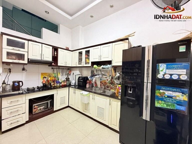 [Đánh Giá Bất Động Sản Sổ Đỏ] Nhà phố 68m2 tại P4 Tân Bình – Vị trí sầm uất, pháp lý rõ ràng với sổ đỏ