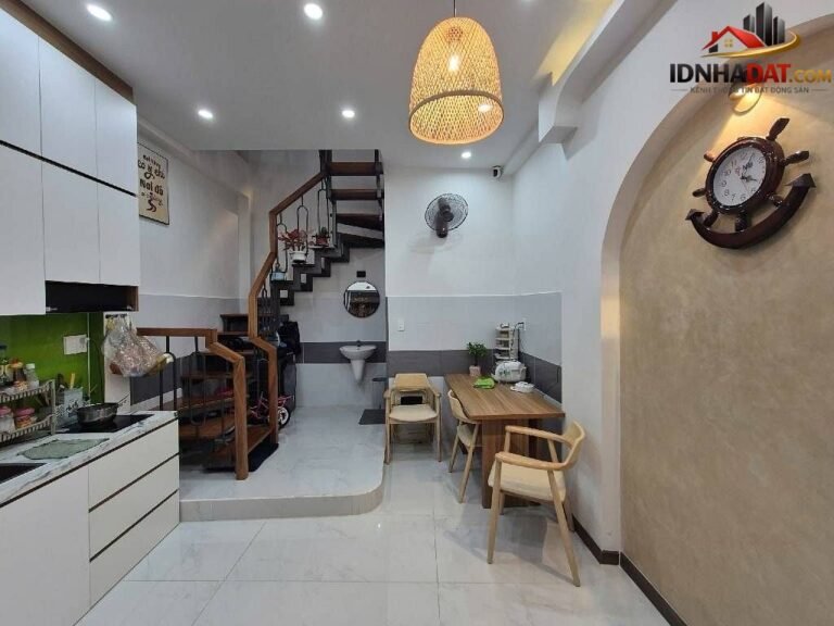 [Review Nhà Đất Sổ Đỏ] Nhà phố 3 tầng tại Phường Vườn Lài, Quận 1 – Pháp lý sổ đỏ, vị trí đắc địa