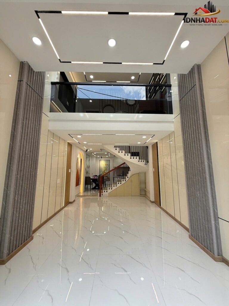 [Review Nhà Đất Sổ Đỏ] Nhà Mặt Tiền Kinh Doanh Hồng Lạc 40m2 Sổ Đỏ, Quận Tân Bình, TP.HCM