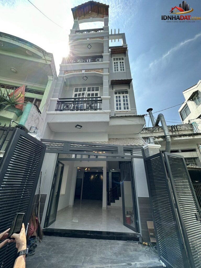 [Đánh Giá Bất Động Sản Sổ Đỏ] Nhà phố thổ cư có sổ đỏ tại Đường Hoàng Hoa Thám, Bình Thạnh – Vị trí lý tưởng gần chợ