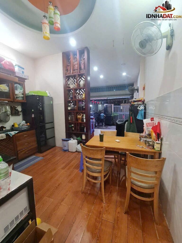 [Đánh Giá Bất Động Sản Sổ Đỏ] Nhà phố thổ cư có sổ đỏ tại Đường 15B, Quận 1, TP.HCM – Vị trí vàng với pháp lý rõ ràng