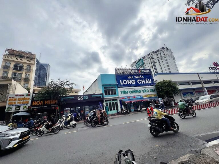 [Đánh Giá Bất Động Sản Sổ Đỏ] Nhà Phố Kinh Doanh Tại Phường Nguyễn Cư Trinh, Quận 1, TP.HCM – Tiềm Năng Và Pháp Lý Rõ Ràng