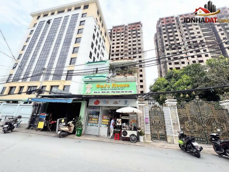 [Đánh Giá Bất Động Sản Sổ Đỏ] Nhà 3 Tầng Phường Bình Thuận, Quận 7 – Vị Trí Đắc Địa, Pháp Lý Rõ Ràng