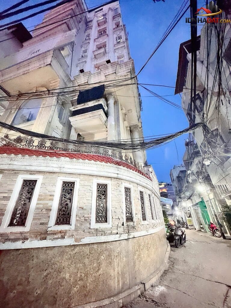 [Đánh Giá Bất Động Sản Sổ Đỏ] Nhà mặt tiền hẻm xe hơi tại Quận 7, TP Hồ Chí Minh – Pháp lý rõ ràng, tiềm năng khai thác cao