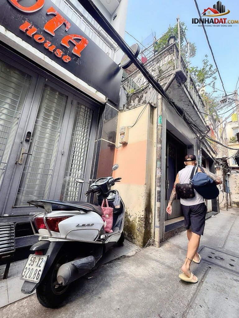[Đánh Giá Bất Động Sản Sổ Đỏ] Nhà phố thổ cư có sổ đỏ tại Đường Bùi Viện, Quận 1 với tiềm năng khai thác cao