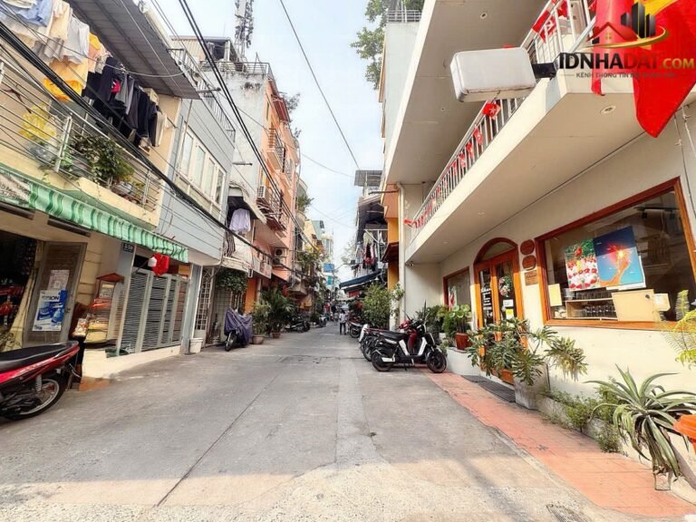 [Review Nhà Đất Sổ Đỏ] Nhà 2 Tầng Hẻm Xe Hơi Đường Nguyễn Trung Ngạn, Quận 1 – Pháp Lý Sổ Đỏ Rõ Ràng