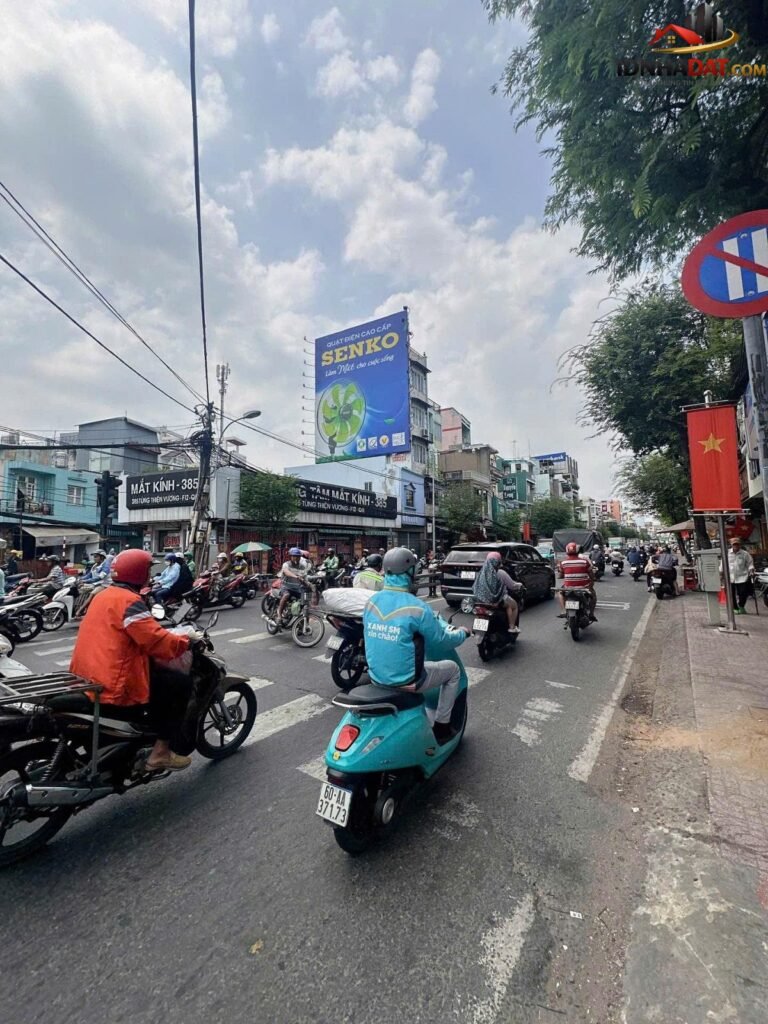 [Đánh Giá Bất Động Sản Sổ Đỏ] Nhà mặt tiền Trần Nguyên Hãn, Quận 8, cơ hội kinh doanh đỉnh với sổ đỏ đầy đủ