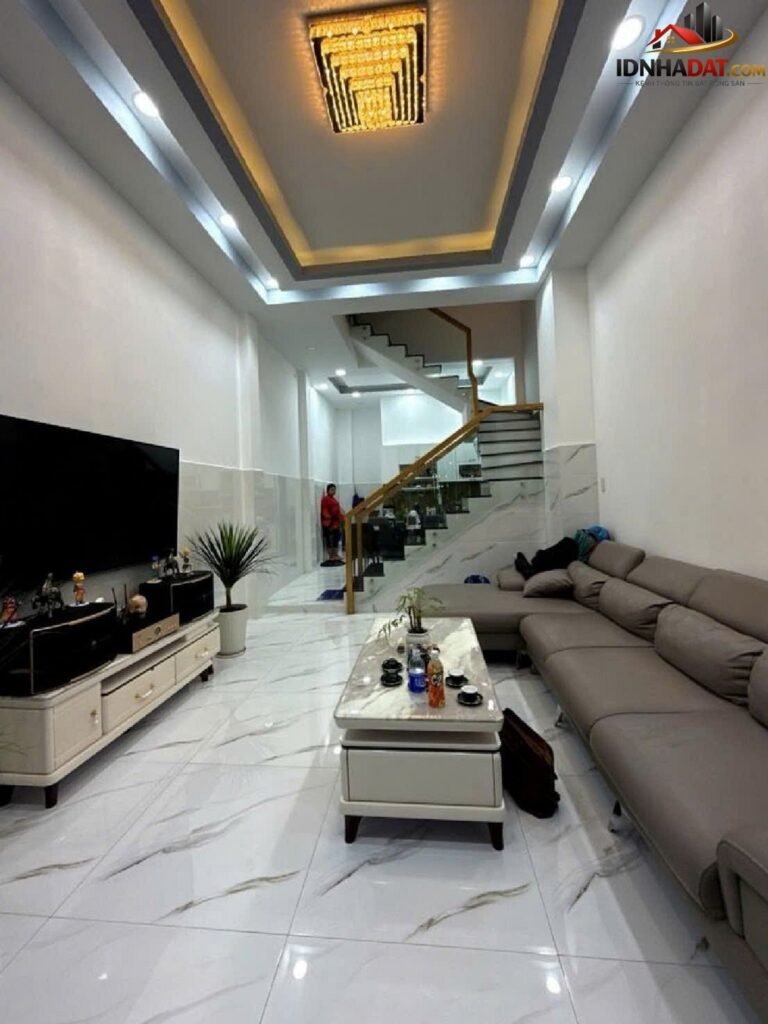 [Review Nhà Đất Sổ Đỏ] Bán nhà mặt phố 4 tầng BTCT tại Huyện Nhà Bè, TP Hồ Chí Minh – Vị trí thuận lợi, pháp lý đầy đủ