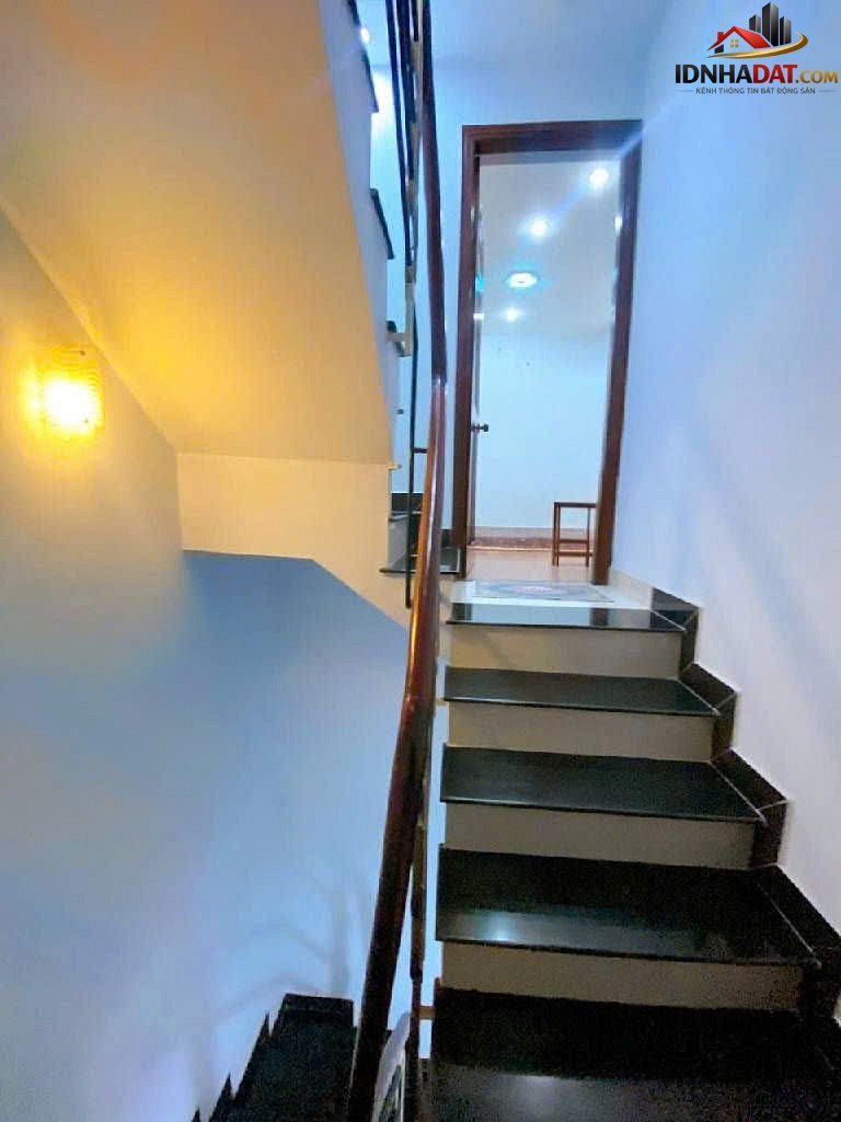 [Đánh Giá Bất Động Sản Sổ Đỏ] Nhà phố 5 tầng tại Đường Hoàng Hoa Thám, Quận Bình Thạnh với pháp lý sổ đỏ hoàn chỉnh