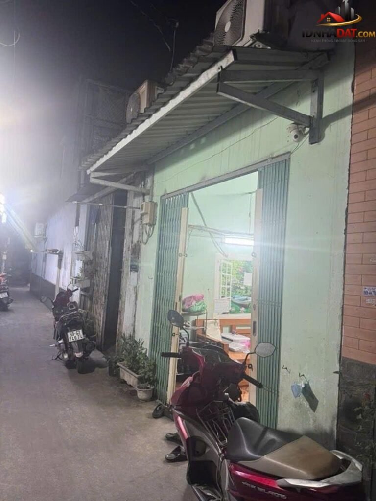 [Review Nhà Đất Sổ Đỏ] Nhà phố 70m2 giá 4.5 tỷ tại Đường Nguyễn Văn Quá, Quận 12, TP.HCM – Pháp lý rõ ràng với sổ đỏ.