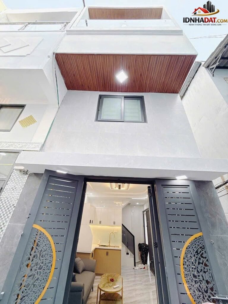 [Review Nhà Đất Sổ Đỏ] Nhà 3 Tầng Đường Hoàng Diệu, Quận 4: Vị Trí Đắc Địa, Pháp Lý Rõ Ràng