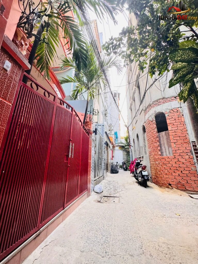[Đánh Giá Bất Động Sản Sổ Đỏ] Nhà phố 4 tầng mặt tiền hẻm Lê Lai, quận 1 – Tiềm năng khai thác cao