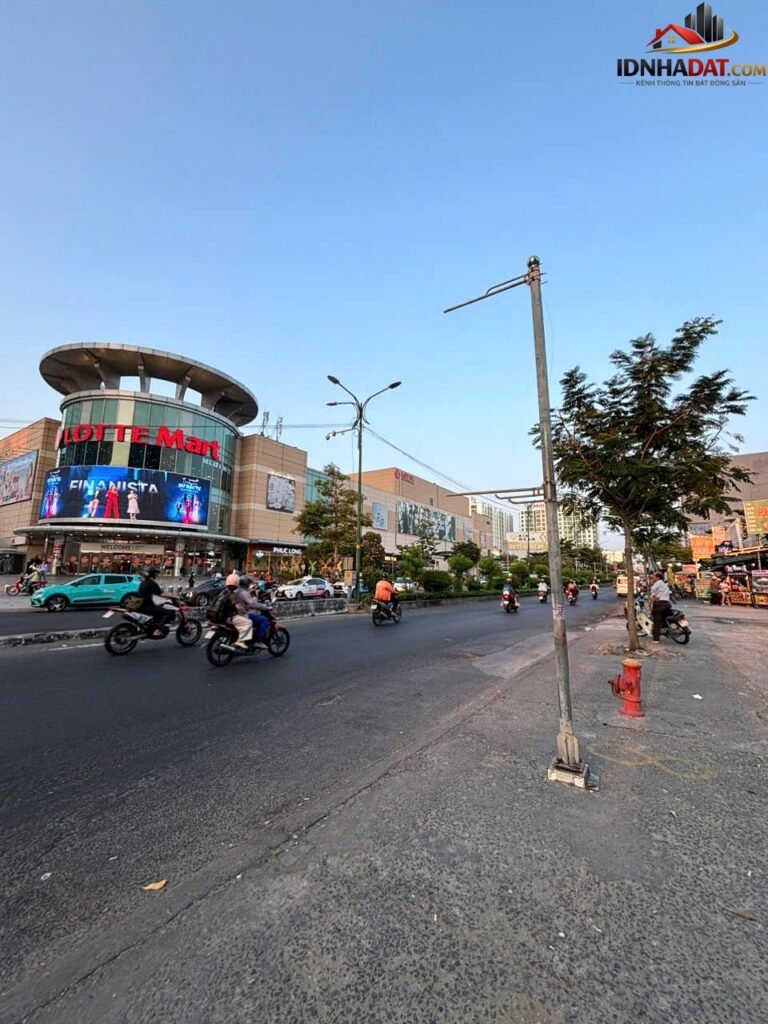 [Review Nhà Đất Sổ Đỏ] Nhà Phố 40m2 Mặt Tiền 4M Tại Quận 7, Pháp Lý Sổ Đỏ Rõ Ràng, Gần Lotte