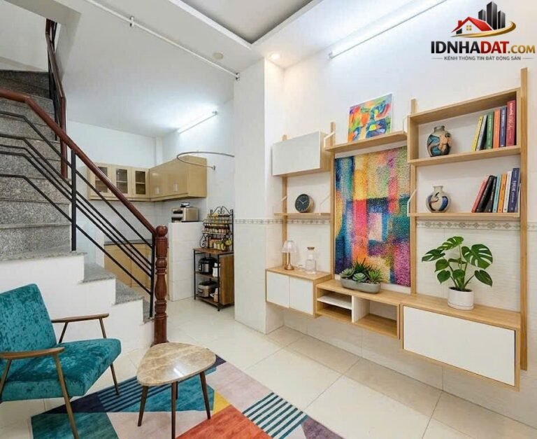 [Review Nhà Đất Sổ Đỏ] Nhà phố 4 tầng tại Huỳnh Văn Bánh, Phú Nhuận – Vị trí đắc địa, sổ đỏ đầy đủ