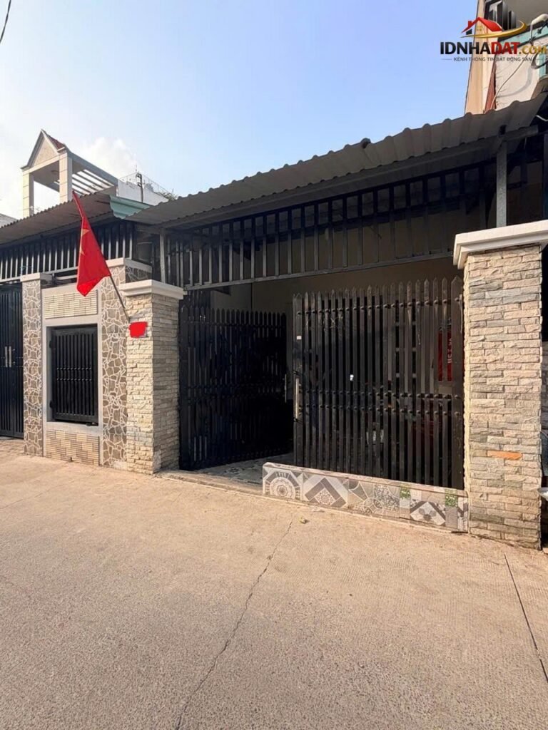 [Đánh Giá Bất Động Sản Sổ Đỏ] Nhà phố thổ cư 65m2 tại Đường Nguyễn Văn Quá, Quận 12 – Pháp lý rõ ràng với sổ đỏ