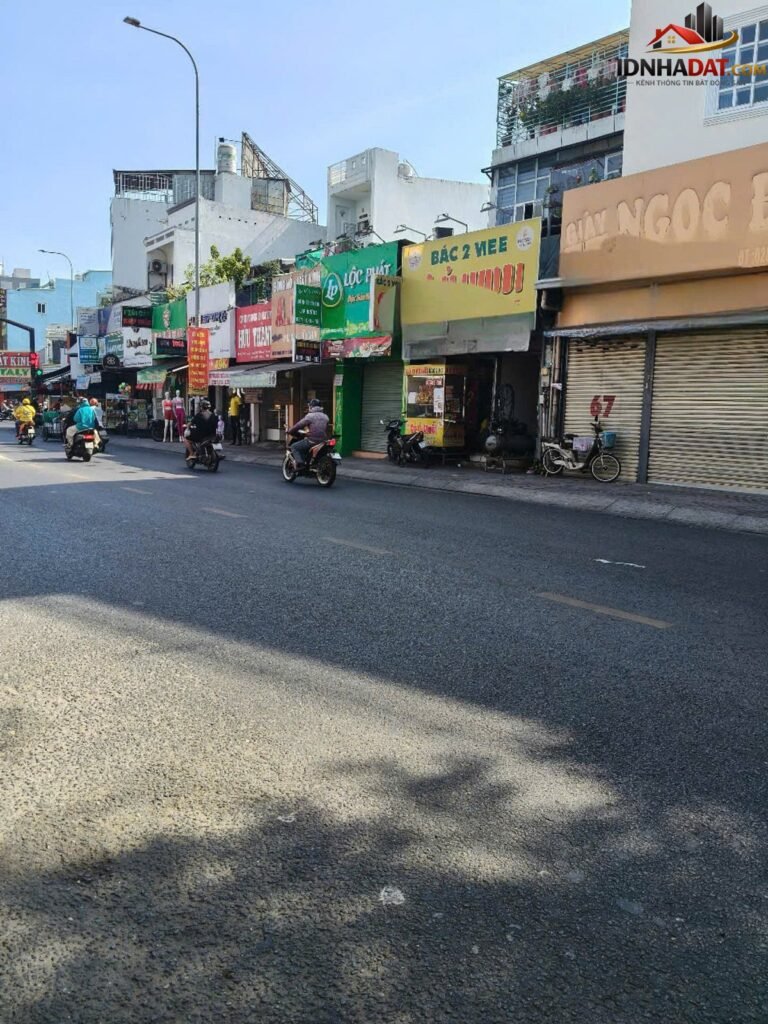 [Review Nhà Đất Sổ Đỏ] Nhà lô góc 85m² tại Đường Lê Văn Lương, Nhà Bè – Pháp lý sổ đỏ hoàn chỉnh, tiềm năng khai thác cao