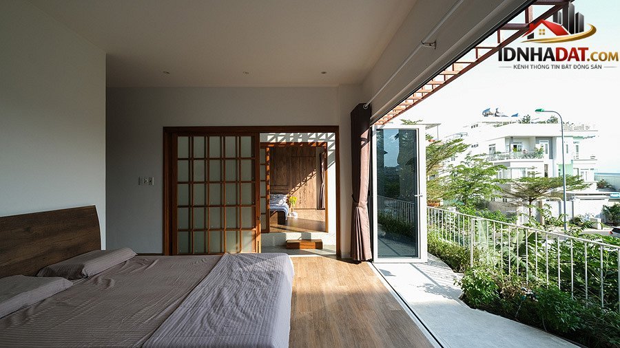 Biệt thự hiện đại 3 tầng ở Nha Trang che nắng bằng rèm dây leo - Ảnh 14.