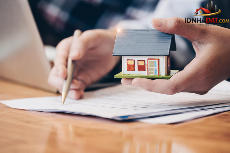 [Đánh Giá Bất Động Sản Sổ Đỏ] Đất Thổ Cư Có Sổ Đỏ Tại TP.HCM: Vị Trí Đắc Địa, Pháp Lý Rõ Ràng