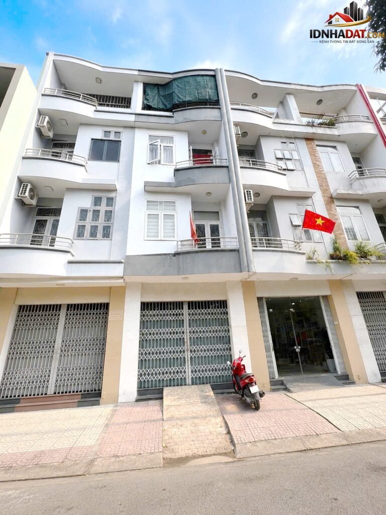 [Đánh Giá Bất Động Sản Sổ Đỏ] Nhà Mặt Tiền 320 Bông Sao, Quận 8 – Vị Trí Đắc Địa với Pháp Lý Rõ Ràng