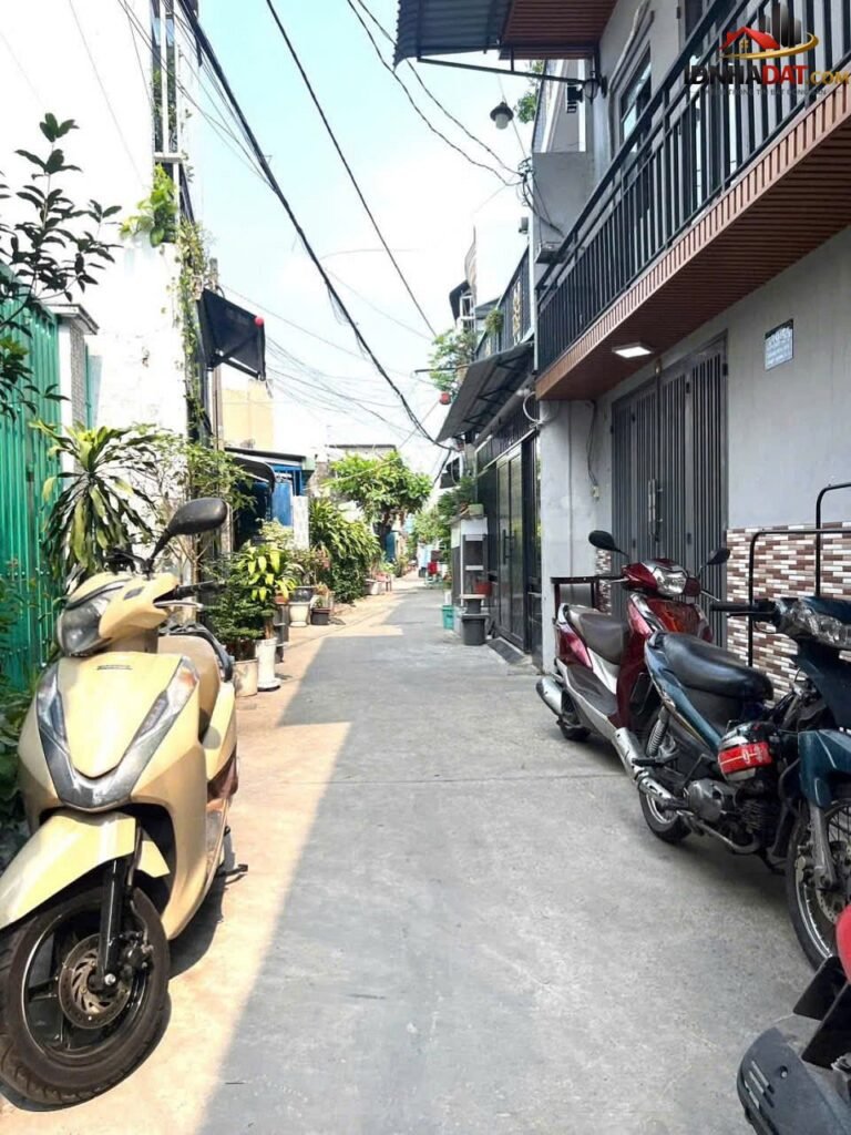 [Đánh Giá Bất Động Sản Sổ Đỏ] Nhà phố 1 lầu 4mx8m tại Hiệp Thành, Quận 12 – Vị trí gần chợ, sổ đỏ chính chủ