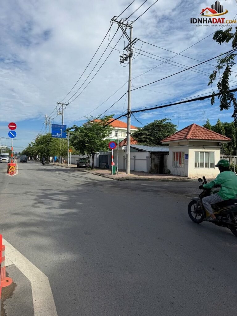 [Review Nhà Đất Sổ Đỏ] Bán đất thổ cư có sổ đỏ mặt tiền đường Huỳnh Tấn Phát, Nhà Bè, TP.HCM