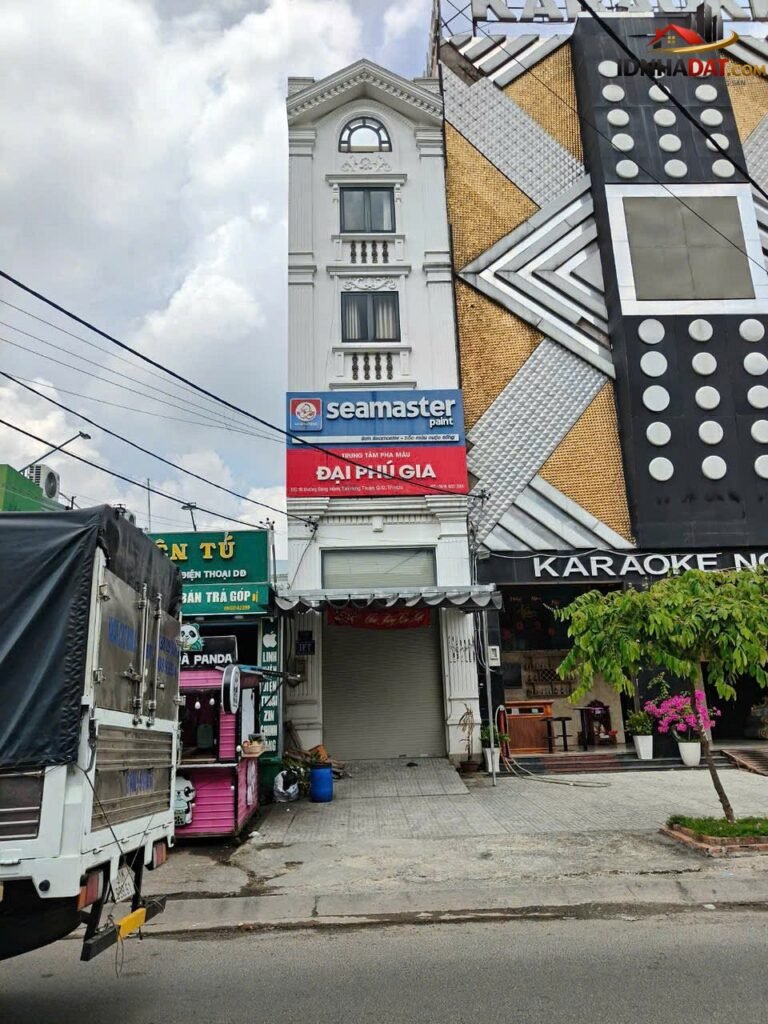 [Đánh Giá Bất Động Sản Sổ Đỏ] Nhà Mặt Tiền 108m2 Đường Song Hành, Quận 12 với Pháp Lý Rõ Ràng