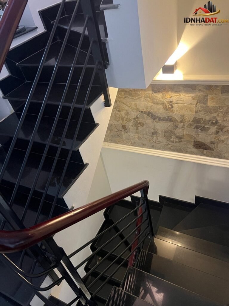 [Review Nhà Đất Sổ Đỏ] Nhà Phố 4 Tầng BTCT Đường Nguyễn Trọng Tuyển, Tân Bình, Tiềm Năng Tăng Giá Cao