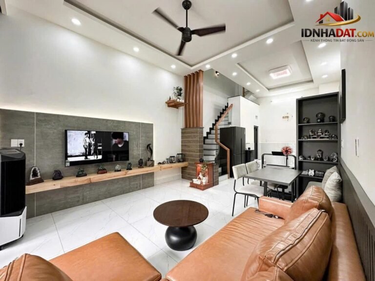 [Đánh Giá Bất Động Sản Sổ Đỏ] Nhà phố 3 tầng tại Tăng Nhơn Phú A, Thủ Đức – Pháp lý rõ ràng, vị trí đắc địa