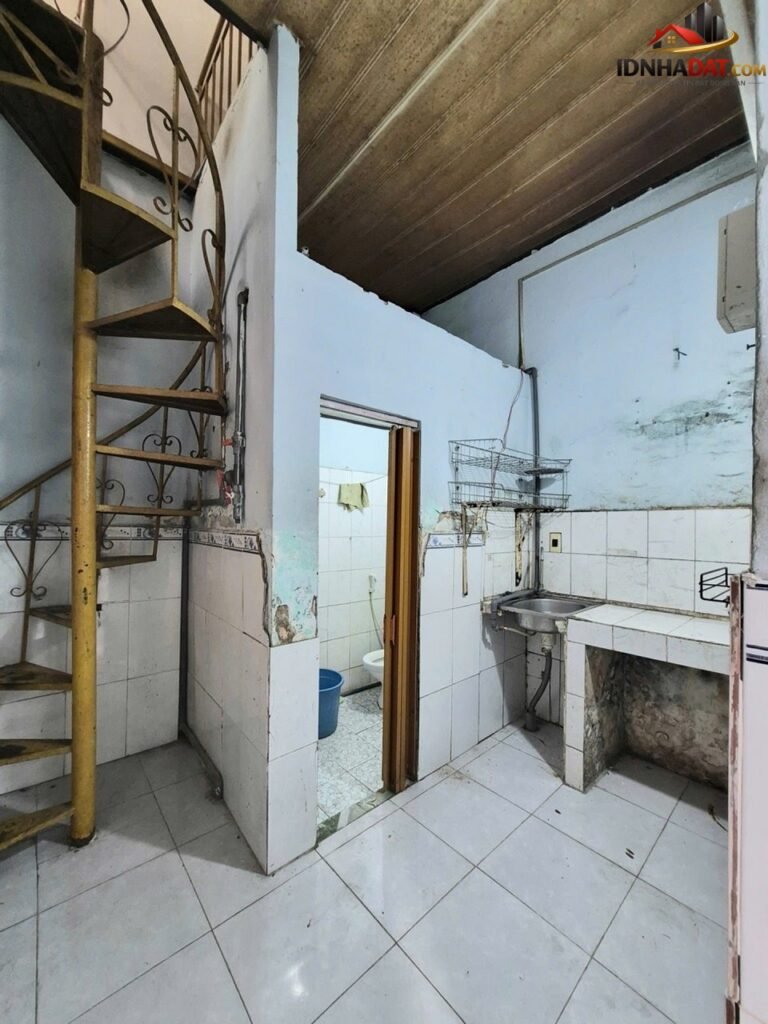 [Đánh Giá Bất Động Sản Sổ Đỏ] Nhà phố 2.6 tỷ tại Tân Bình, Hồ Chí Minh: Vị trí đắc địa, pháp lý rõ ràng